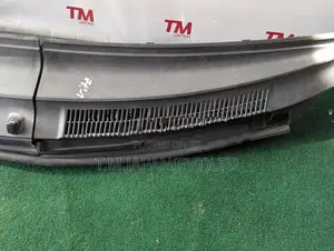 TOYOTA VITZ KSP-90 WIPER PANEL