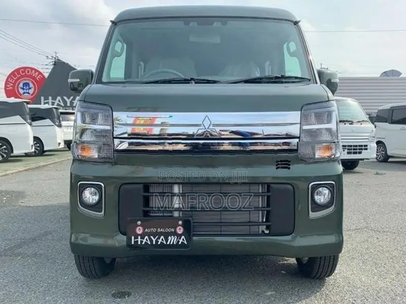 Mitsubishi Buddy Van Chrome Shell