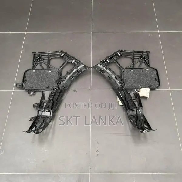 Mercedes Benz GLE GLE300D AMG 2020 rear bumper brackets