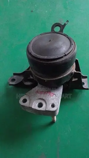 vitz ksp90 Engine mount