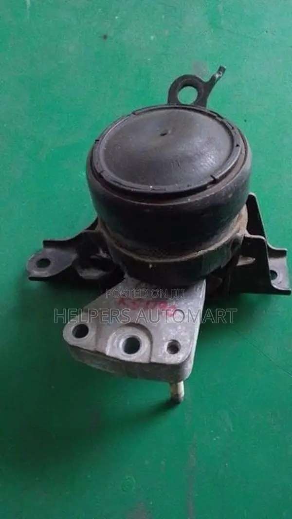vitz ksp90 Engine mount