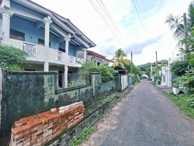 කොට්ටාව, රුක්මල්ගම පිහිටි දෙමහල් නිවසක් විකිණීමට ඇත. (ID : RKML001S)