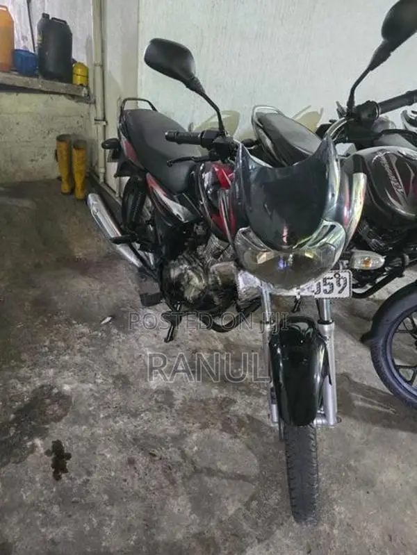 Bajaj Discover 125 2016