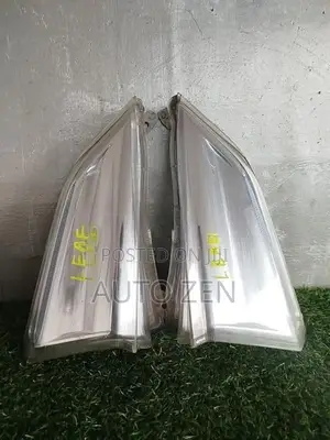 LEAF HEADLIGHT GARNISH