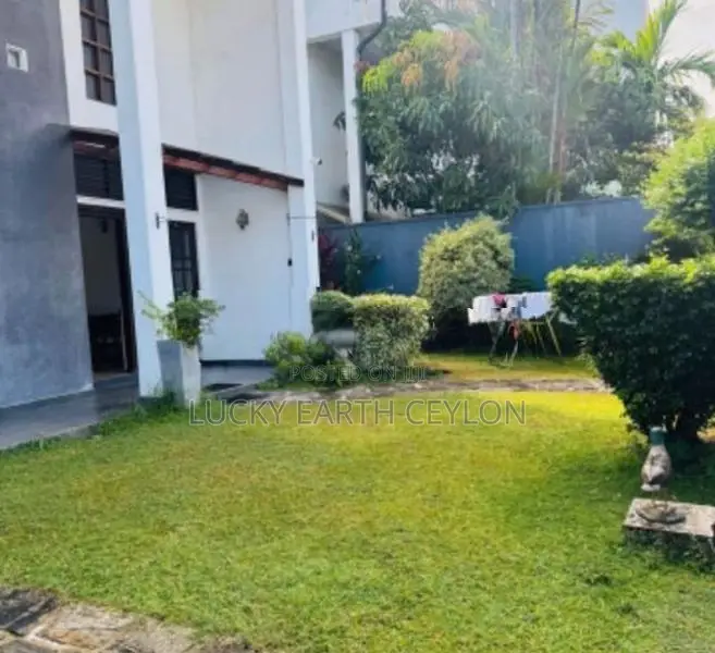 Sale Ratmalana 2Story Luxury House With Landscaped Garden (ZMS3016)