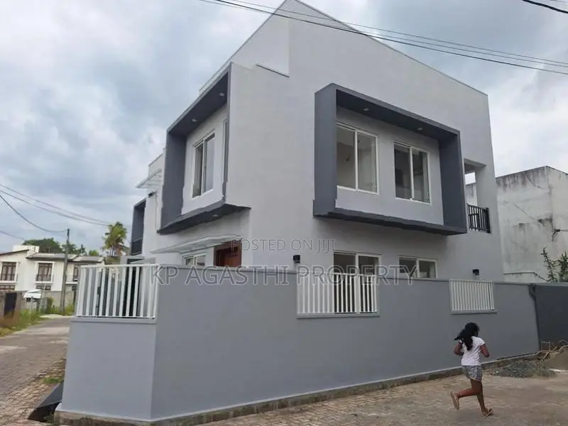 super house for sale in mount lavenia