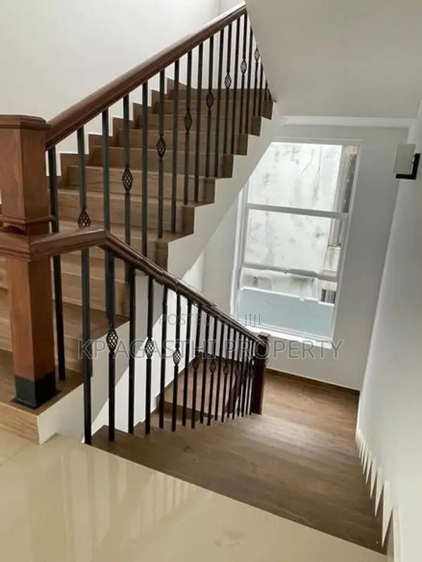 luxury house for sale in Rathmalana