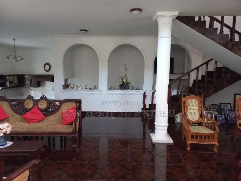 Homagama : 5BR Solid luxurious House for Sale at Galawilawatte