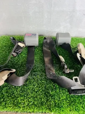 E26 Front Seat Belts