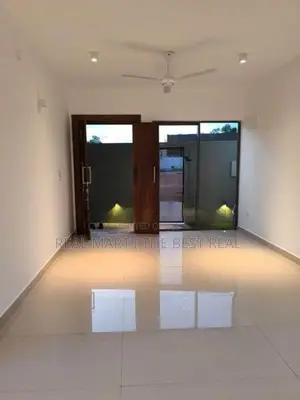 Pannipitiya : Brand new 4 Bedrooms Modern House for Sale at Hokandara