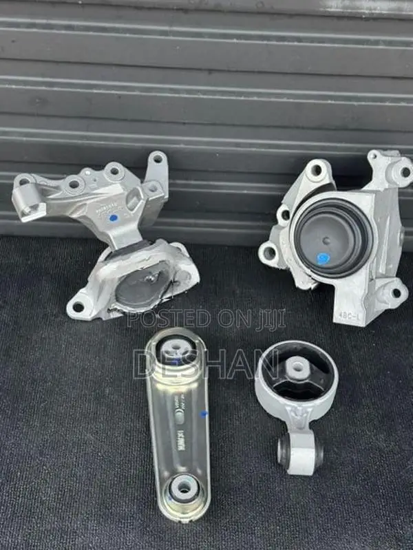 Nissan x trail hybrid t32 engine mount complete set Genuine