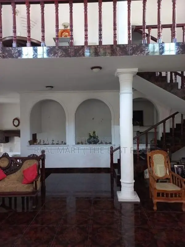 Homagama : 5BR Solid luxurious House for Sale at Galawilawatte