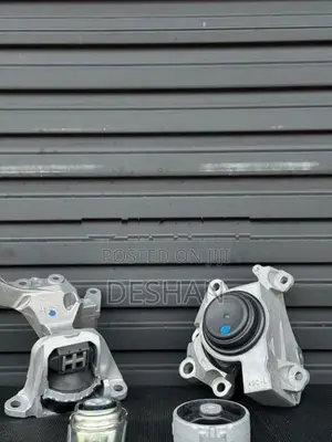 Nissan x trail hybrid t32 engine mount complete set Genuine