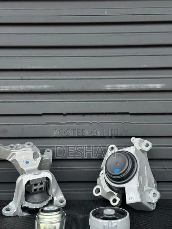 Nissan x trail hybrid t32 engine mount complete set Genuine
