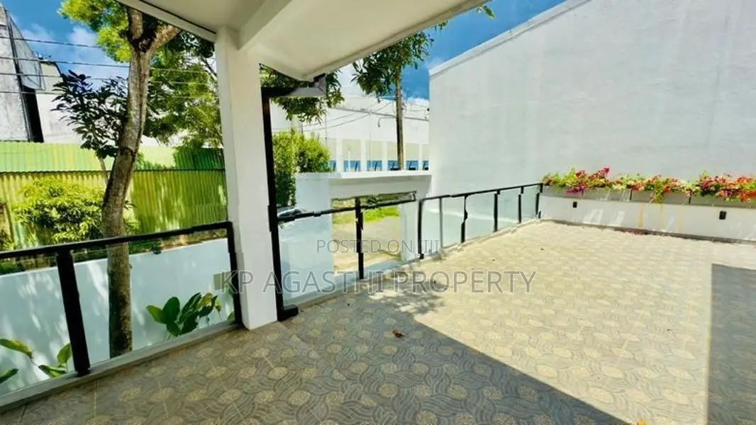 luxury house for sale in thalawathugoda