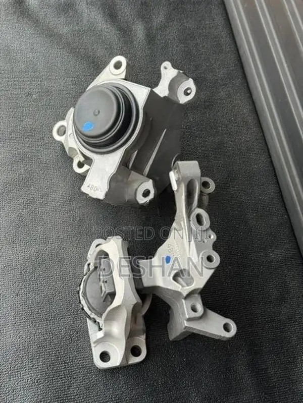Nissan x trail hybrid t32 engine mount complete set Genuine