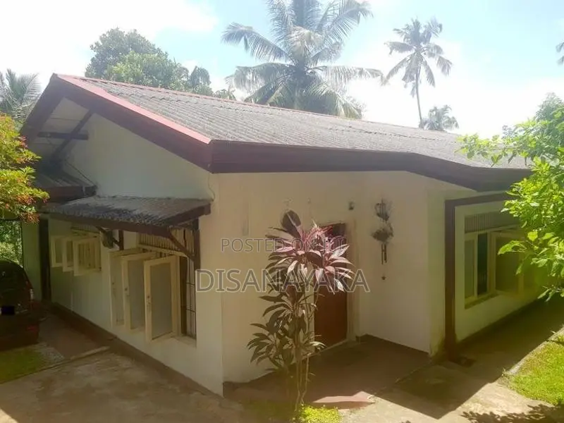 land with house for sale in mahakubura