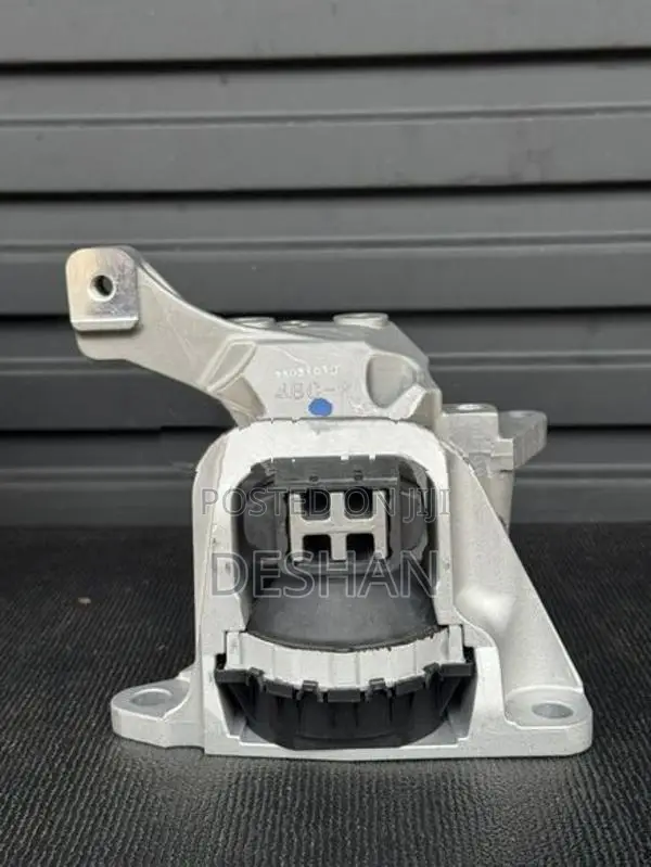 Nissan x trail hybrid t32 engine mount complete set Genuine