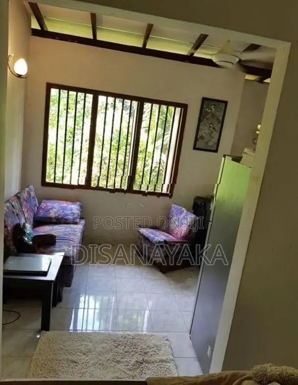 land with house for sale in mahakubura