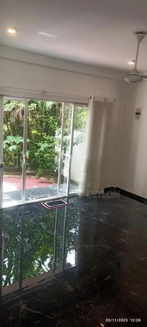 Thalawathugoda Unfurnished 3 Story, Eco Friendly House For Rent (ZM103