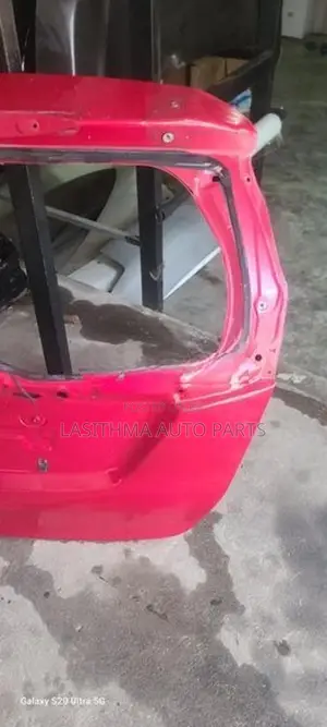 Fit GP 5 Dicky Door Panel