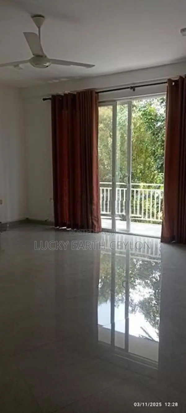 Thalawathugoda Unfurnished 3 Story, Eco Friendly House For Rent (ZM103