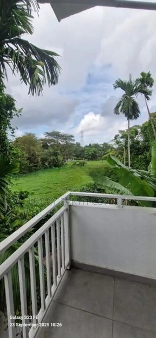 Thalawathugoda Unfurnished 3 Story, Eco Friendly House For Rent (ZM103