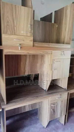 Office Table with Locker - 4*2ft