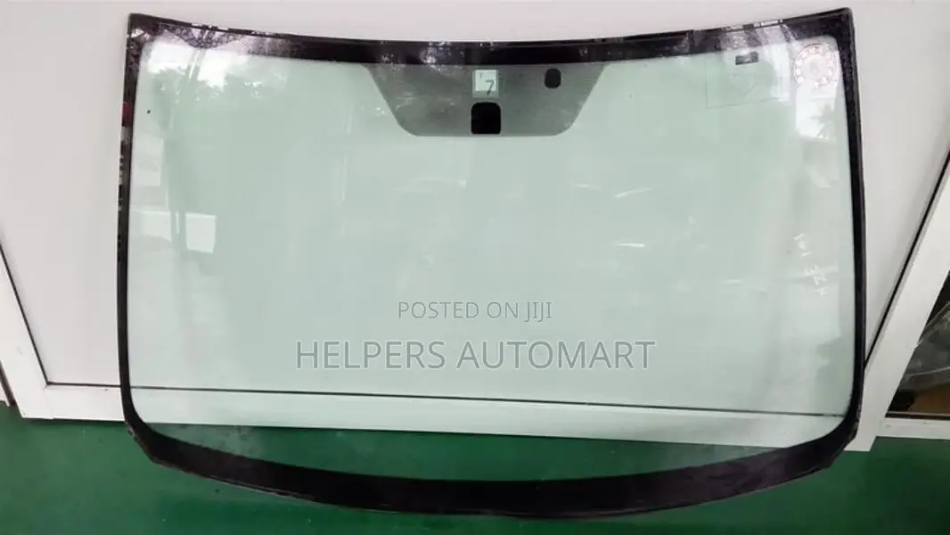 toyota Axio 141 windscreen