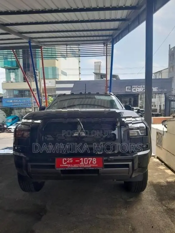 Mitsubishi Triton GSR athlete 2025