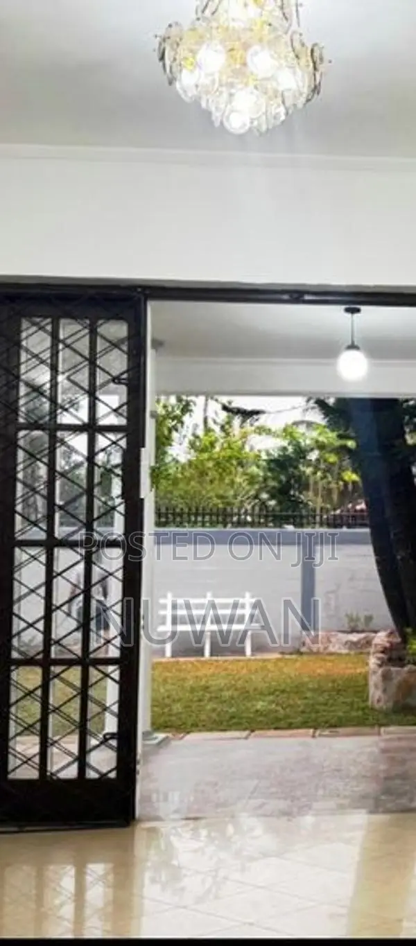 ( BAR4165) 2 Storied House at Battaramulla