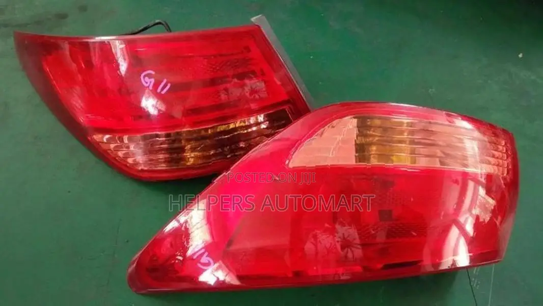 nissan bluebird G11 Tail light