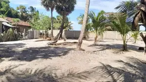 HHL1014 - Land for Sale in Thannamunai