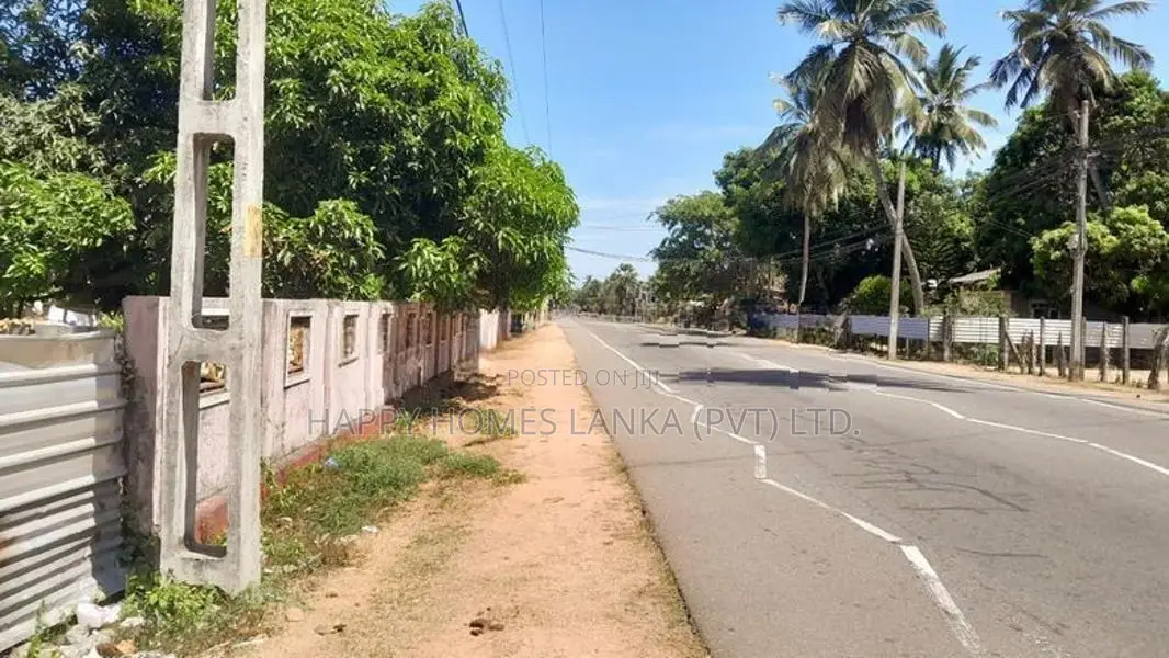 HHL1014 - Land for Sale in Thannamunai