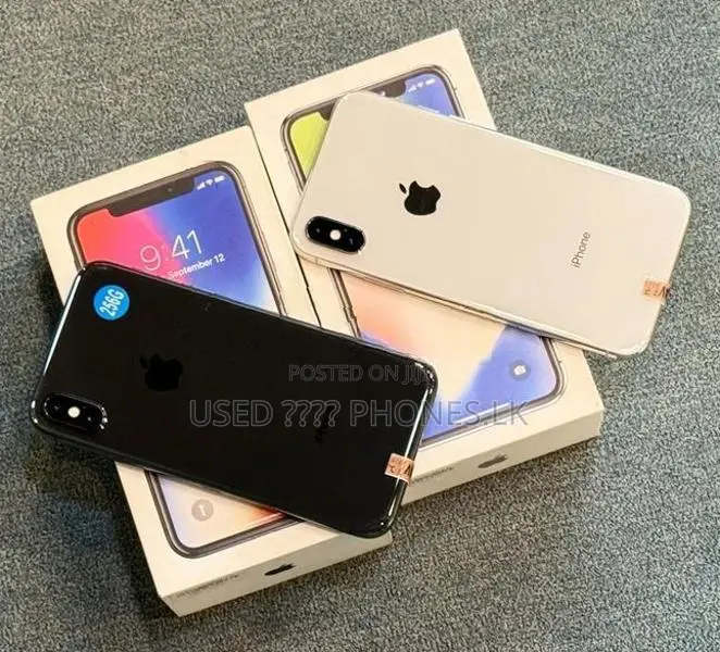 Apple iPhone X 256GB | SILVER,GRAY (Used)