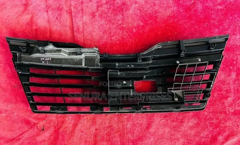 Toyota Roomy M900A Rediator Grille