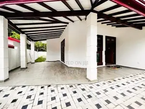 Two Storied Brand New House In Athurugiriya