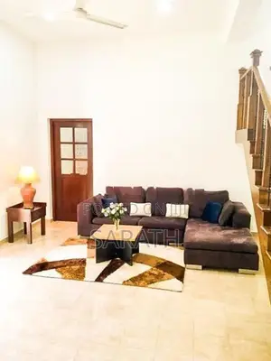 Modern Spacious Luxury House In Talawatugoda
