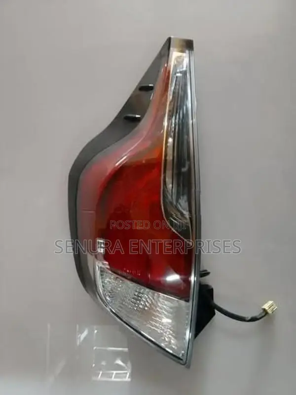 Toyota Aqua NHP10 Tail Light LH