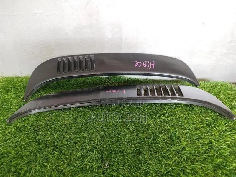 Hiace Rear Cowl Set