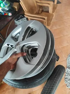 Toyota prius 15" alloy wheels