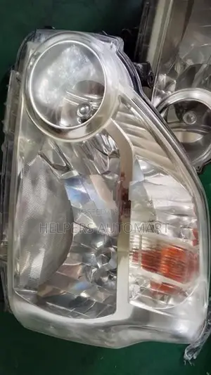 nissan X Trail T31 Head light