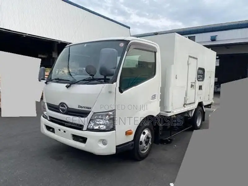 Hino Dutro Xzu720 M Head Light Rh