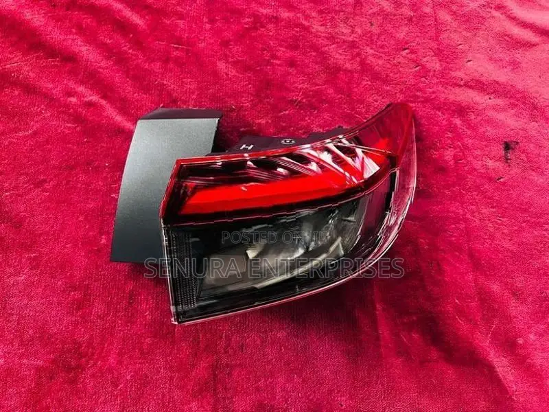 Honda Vezel RV5 Tail Light R/h