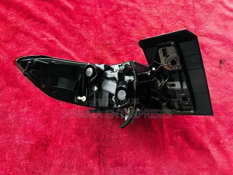 Honda Vezel RV5 Tail Light R/h