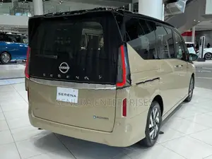 Nissan Serena C28 Tail Light