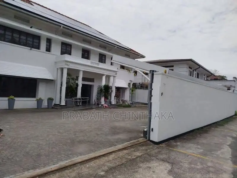 Building for Rent in Colombo 07