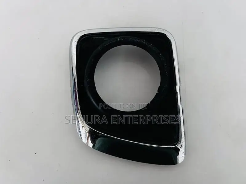 Suzuki Every DA17W Fog Light Cover R/H