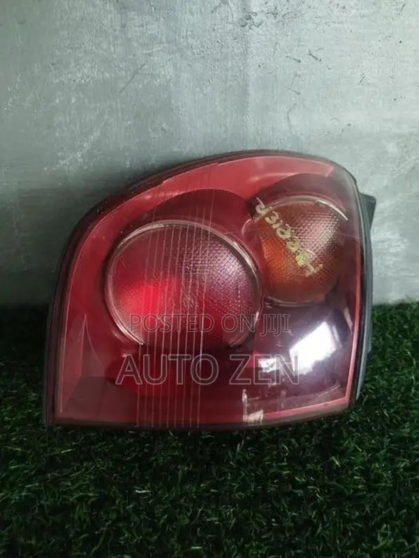 HARRIER XU10 1998 MDL TAIL LIGHT