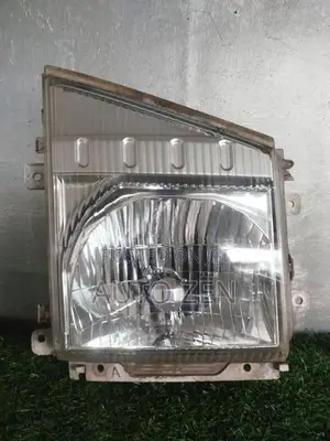 ISUZU NKR 81 HEADLIGHT